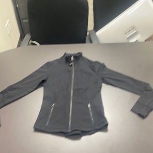 Lululemon define jacket size 6 in good condition